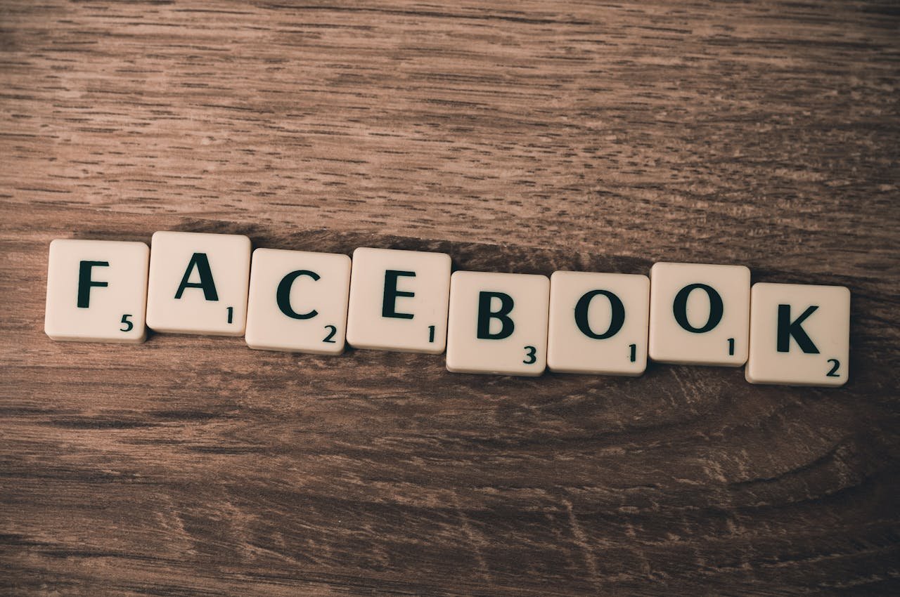 White Facebook Scramble Pieces 267371